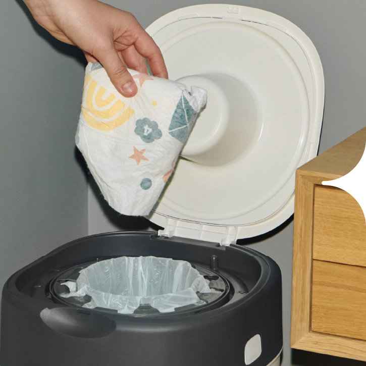 Krok 5 - Zatlačte plenku do koše